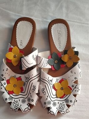 Boho Chic Artsy Women's White Floral Slide Sandals with Yellow & Green Accents